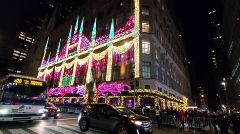 Saks Fifth Avenue's holiday light display in Manhattan changing 